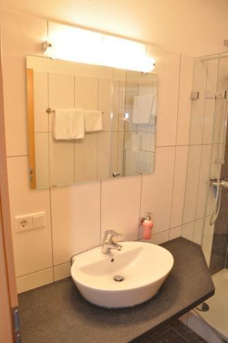 Inwest Hotel Garni Crailsheim Exterior foto